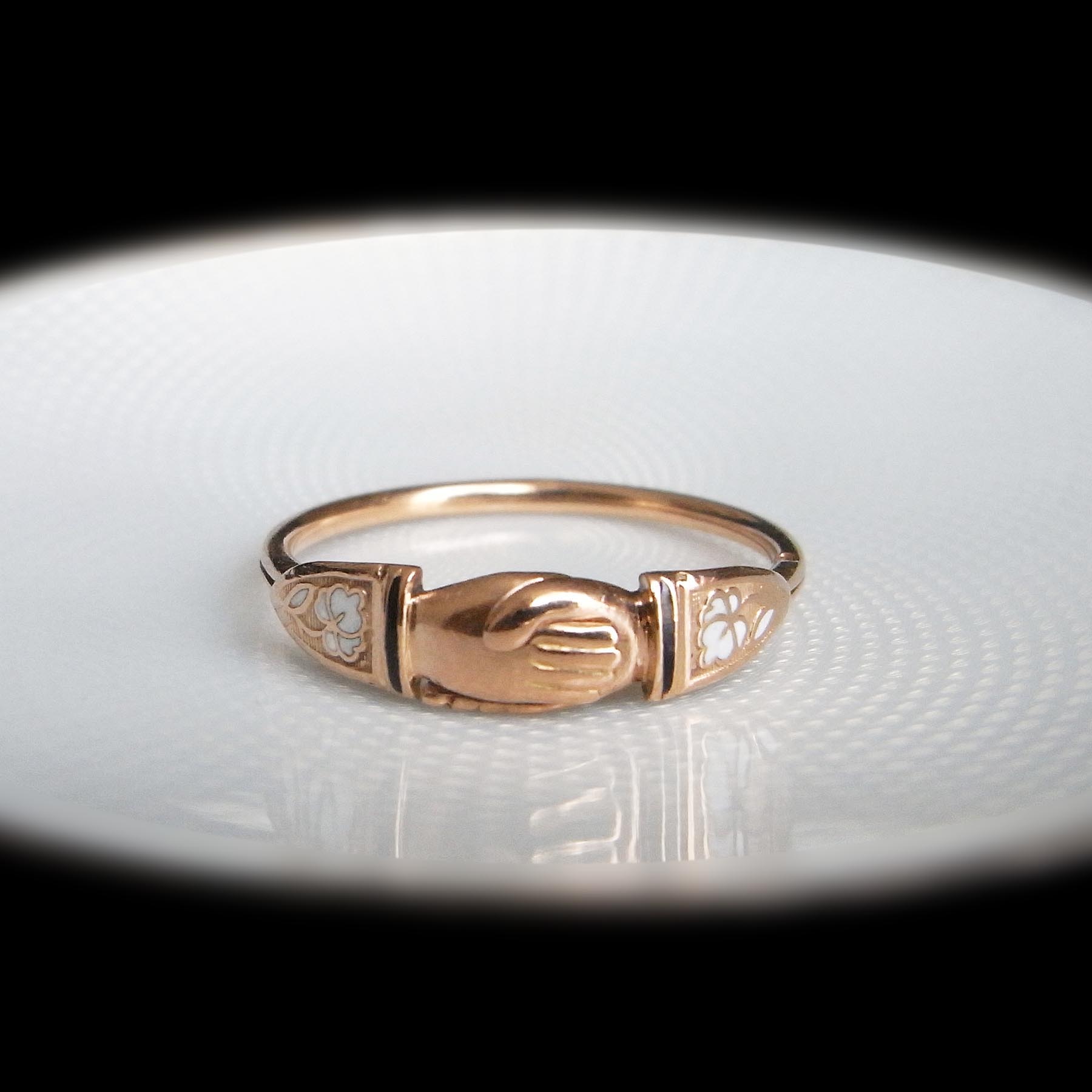 フェデリング　手の形のアンティーク指輪
