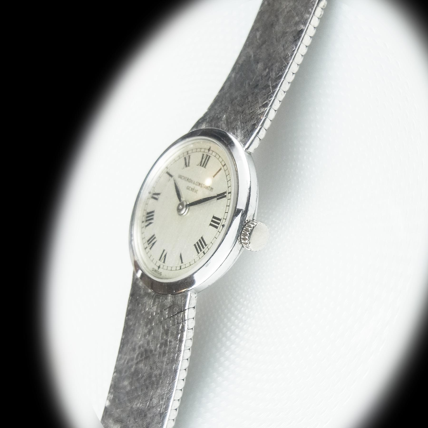 ヴァシュロン コンスタンタン – 18金ホワイトゴールド手巻き腕時計 